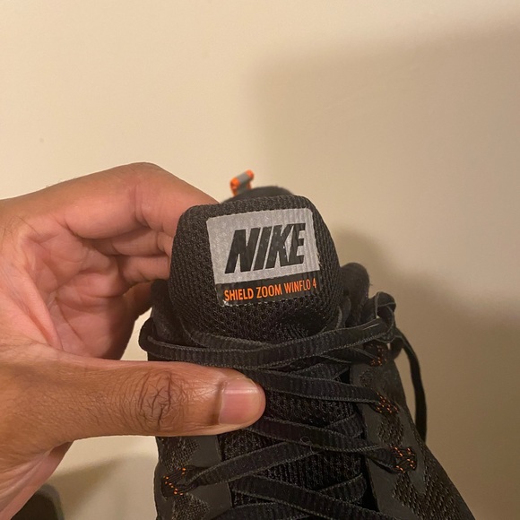 Nike Zoom Winflo 4 Shield Running Shoe - Picture 2 of 8